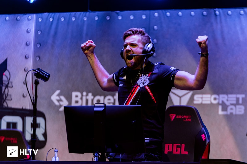 Hate 加入了日本战队 REJECT 。